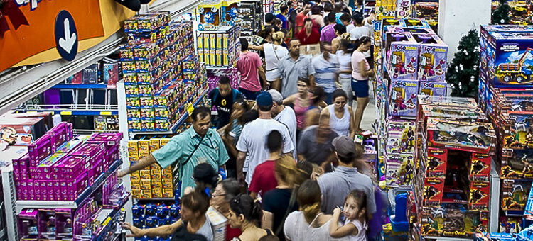 Emprego formal avança: abril tem melhor saldo desde 2020