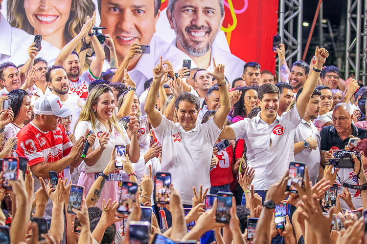 Evandro intensifica agenda na periferia de Fortaleza, dialoga com a população e amplia apoios