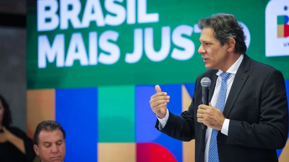 Haddad no Jornal Nacional sobre impostos: “provocando o morador da cobertura a pagar condomínio”