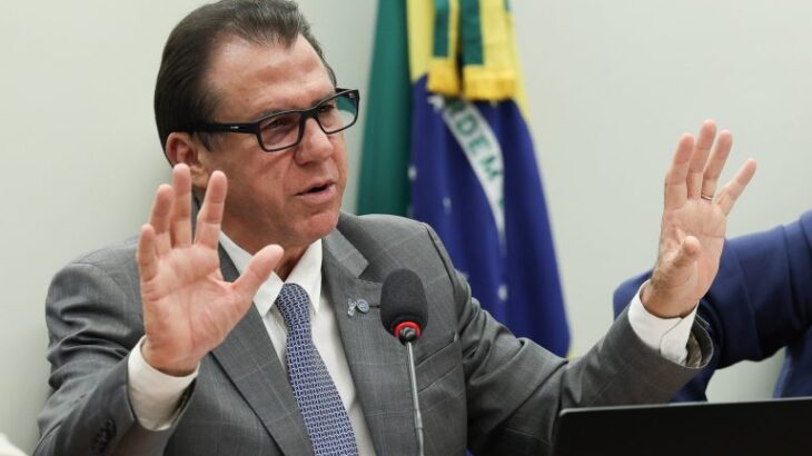 Governo Lula defende redução imediata da jornada de trabalho, diz ministro