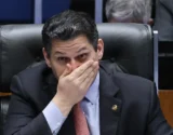 Alcolumbre mantém silêncio sobre 6×1 e oposição tenta preservar escala