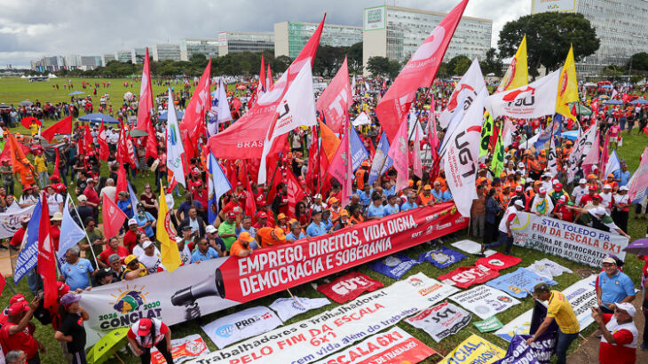 Aprova, Senado! Mobilização nacional pede fim da escala 6×1