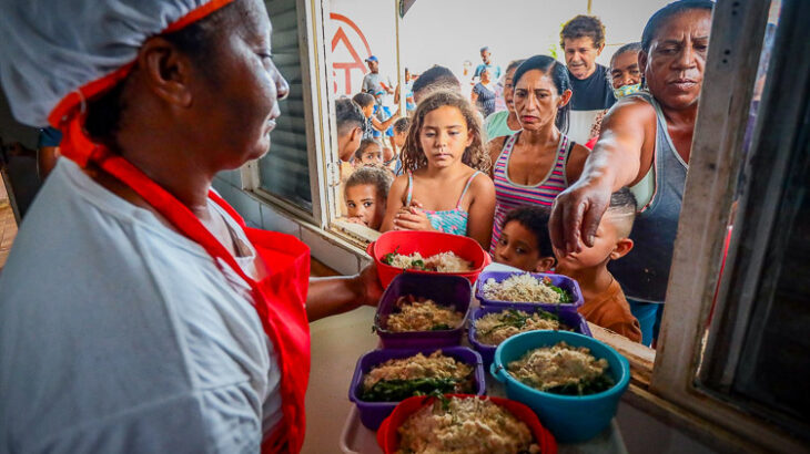 Brasil registra queda histórica da fome entre mulheres, negros e crianças