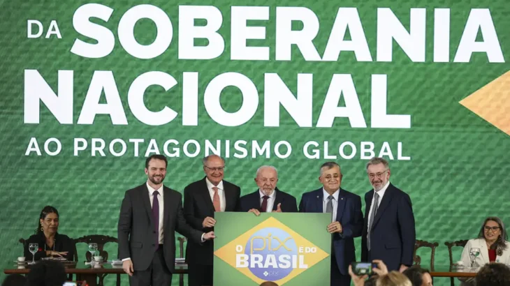 “Brasil não abaixa a cabeça”, diz Durigan ao defender soberania e Pix