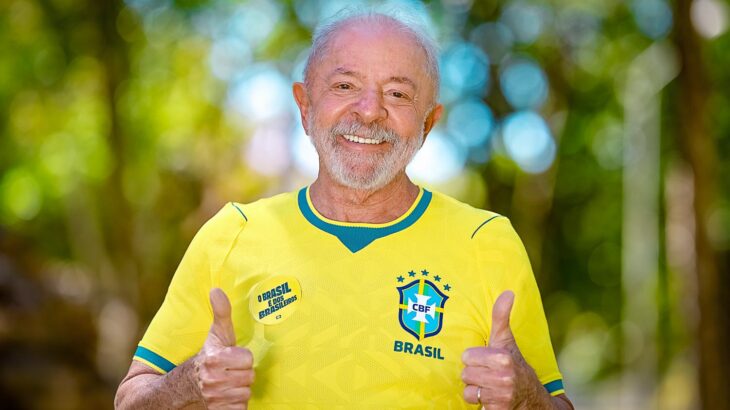 Eleitores consideram Lula o mais patriota, que defende o Brasil, mostra pesquisa