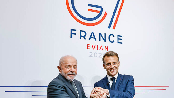 Lula discute defesa e soberania digital com Macron no G7