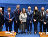 Atuação dos senadores do PT é destaque no Prêmio Congresso em Foco 2026
