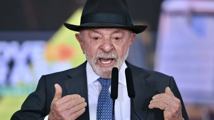Lula consolida vantagem sobre Flávio Bolsonaro, mas enfrenta desafio com jovens e classe média, diz cientista político
