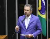 Ceará reelege Elmano governador no primeiro turno