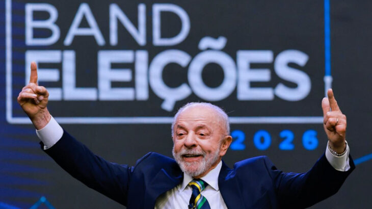 Lula desafia Flávio Bolsonaro a abrir a conta bancária e o sigilo telefônico